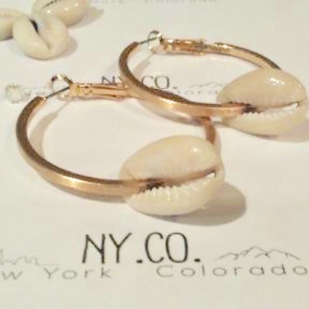 Cowrie Shell Hoop Earrings! - Picture 3 of 3